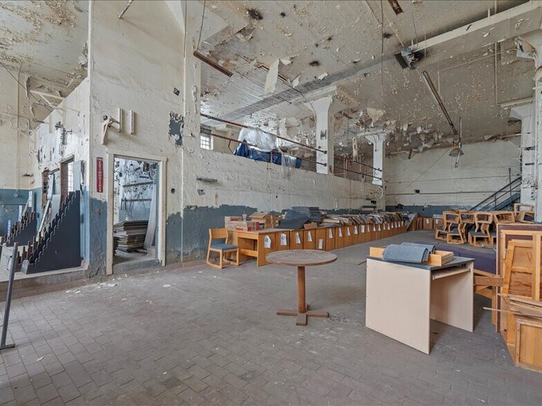 More Photos Of 808-22 Burnet Ave, Syracuse Warehouse For Sale