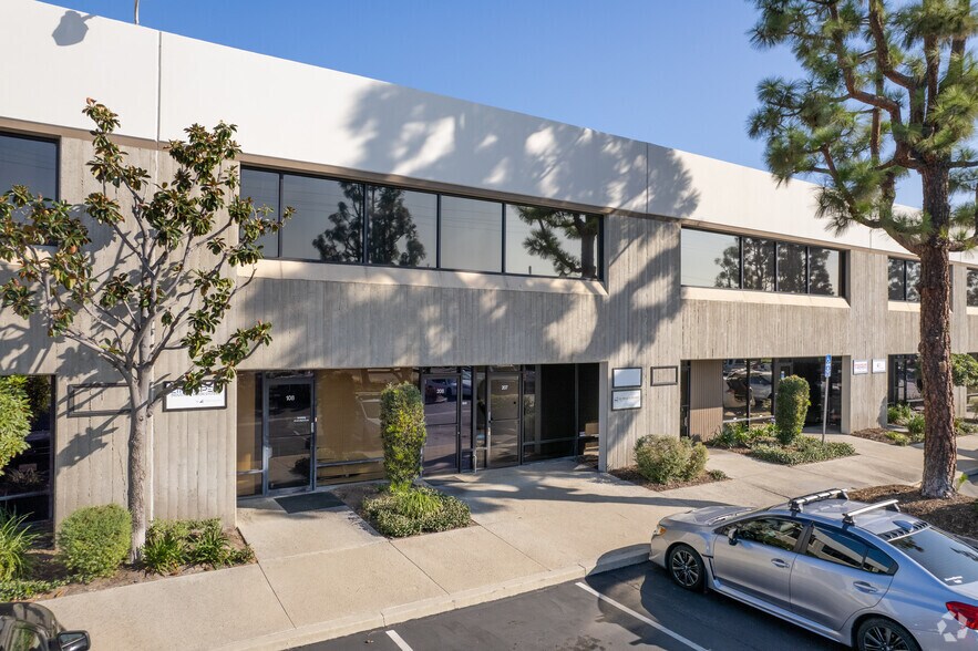 More Photos Of 1200 N Van Buren St, Anaheim Light Manufacturing For Lease