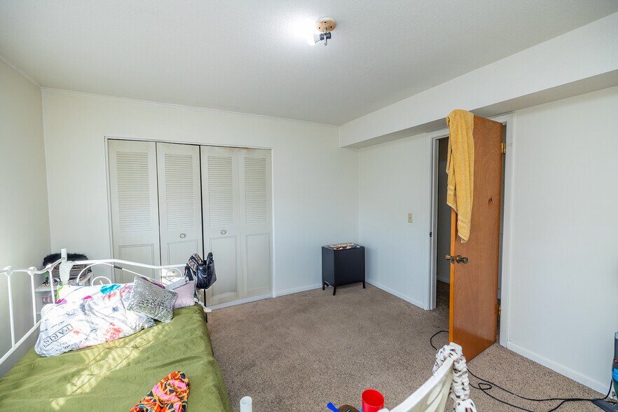 More Photos Of 2520 E Lincoln St, Wichita Apartments For Sale