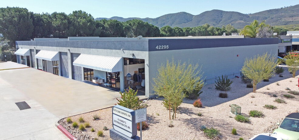 More Photos Of 42295 Avenida Alvarado, Temecula Warehouse For Lease