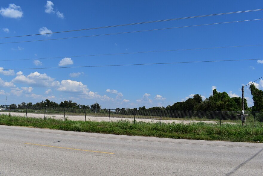 More Photos Of 8911 FM 524 Rd, Sweeny Land For Lease