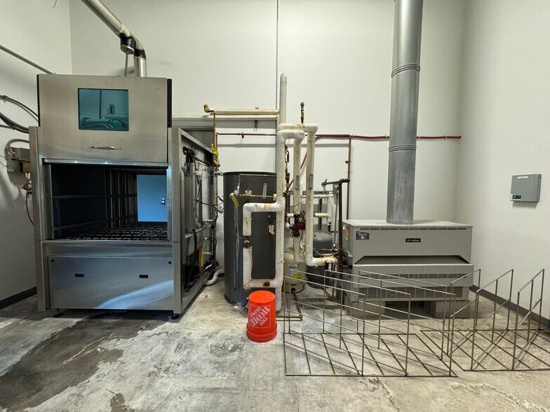 More Photos Of 6710 Quality Way, Portage Research And Development For Sale