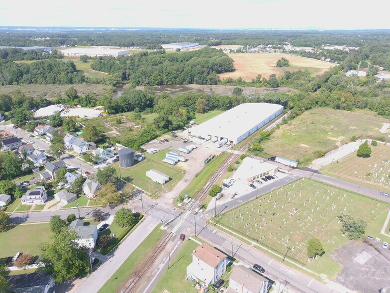 More Photos Of 313 Church St, Swedesboro Distribution For Lease