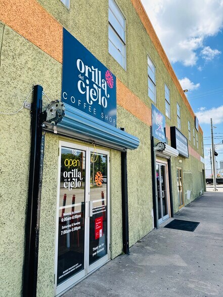 More Photos Of 100 N Main St, Galena Park Freestanding For Sale