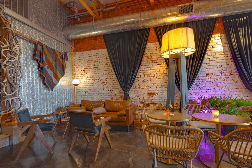 More Photos Of 221 W Main St, Tishomingo Hotel For Sale