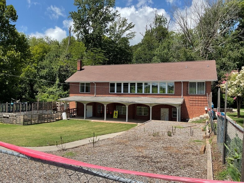 More Photos Of 1852 Liberty St, Durham Specialty For Sale