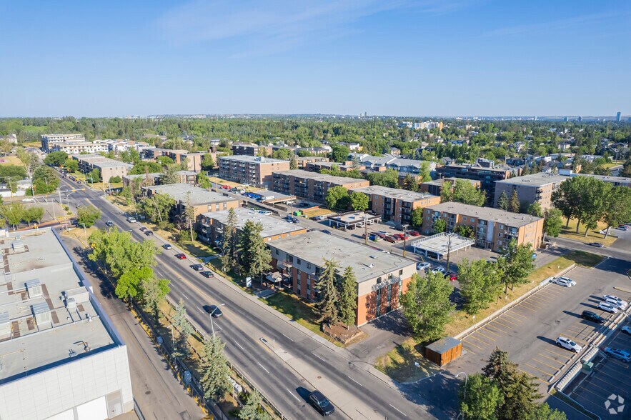 More Photos Of 502 58th Ave SW, Calgary Apartments For Sale