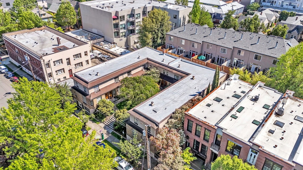 More Photos Of 2336 NW Pettygrove St, Portland Apartments For Sale
