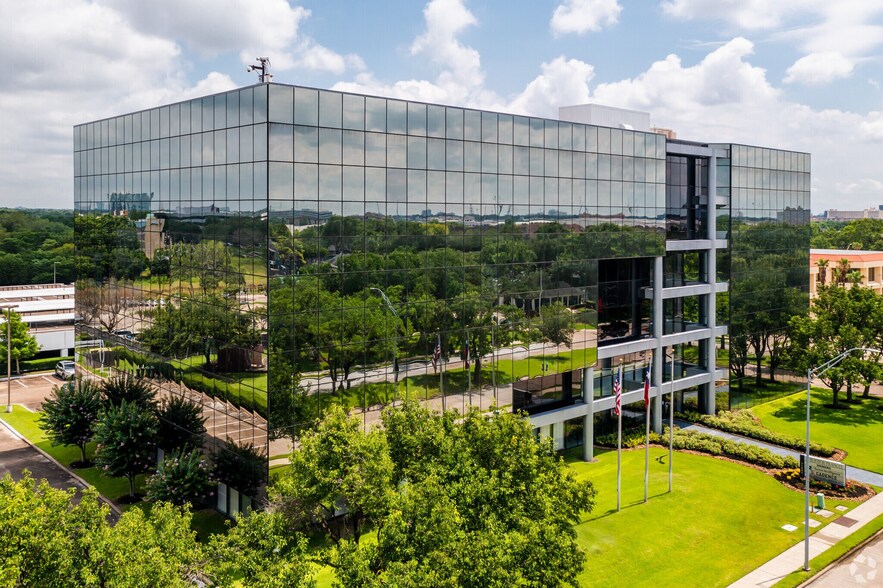 Primary Photo Of 11000 Richmond Ave, Houston Office For Lease