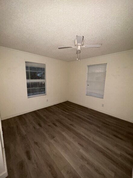 More Photos Of 401 N Bethel St, Roma Multifamily For Sale