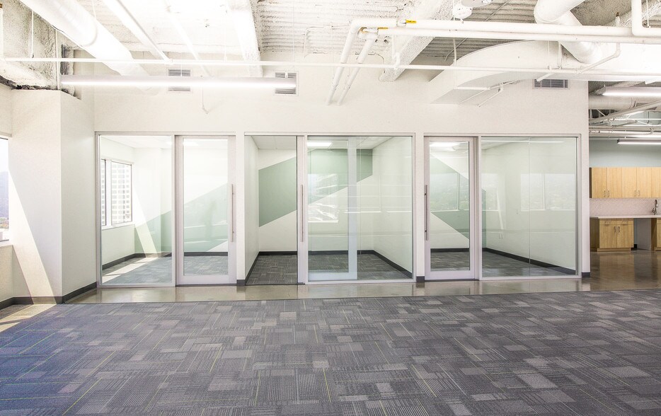 More Photos Of 700 N Brand Blvd, Glendale Office For Lease