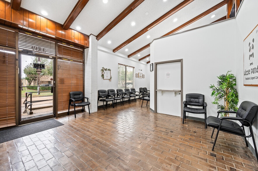 More Photos Of 3339 Fairview St, Pasadena Medical For Sale