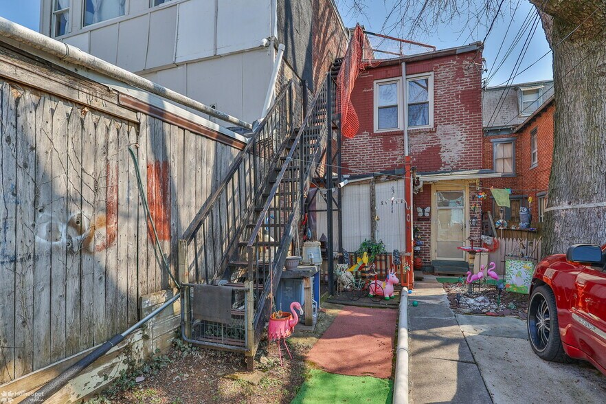 More Photos Of 424 N 6th St, Allentown Multifamily For Sale