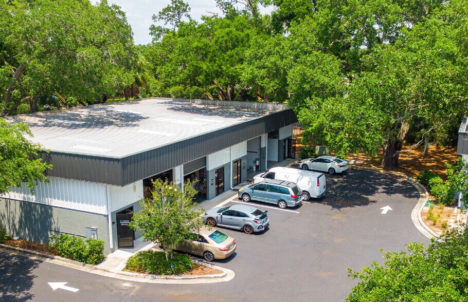 More Photos Of 2815 E Henry Ave, Tampa Unknown For Lease