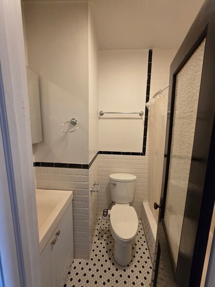 More Photos Of 470 Fairview Ave, Ridgewood Multifamily For Sale