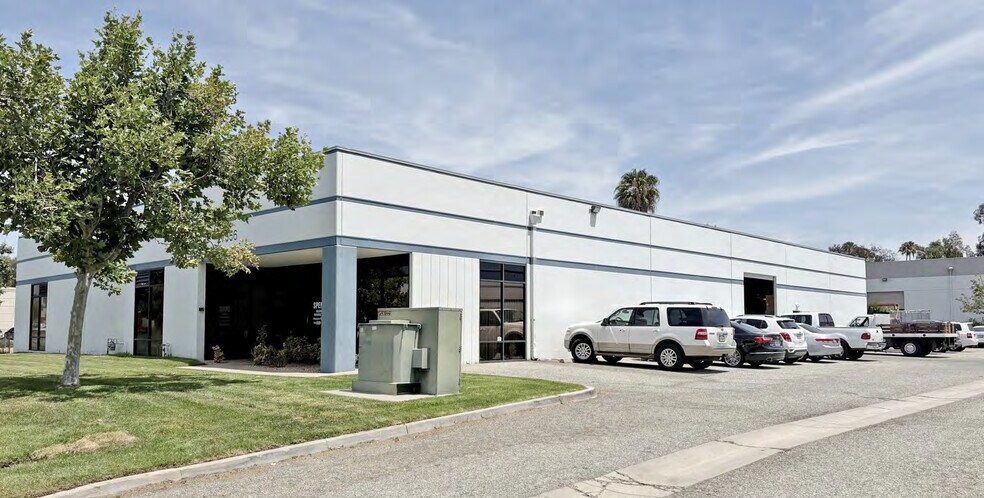More Photos Of 27556 Commerce Center Dr, Temecula Manufacturing For Sale