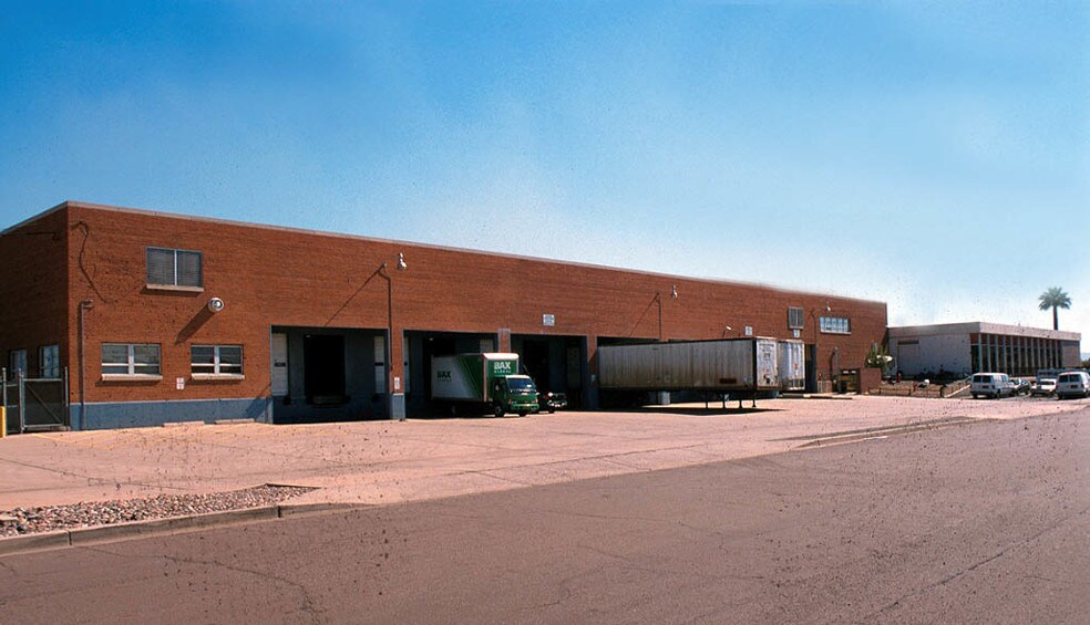 More Photos Of 3750 W Indian School Rd, Phoenix Warehouse For Lease