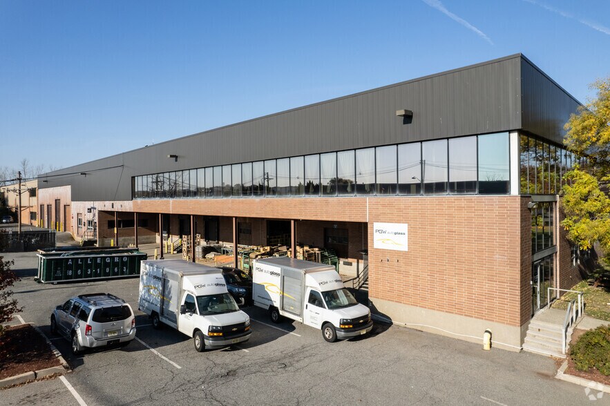Primary Photo Of 99 Murray Hill Pky, East Rutherford Warehouse For Lease