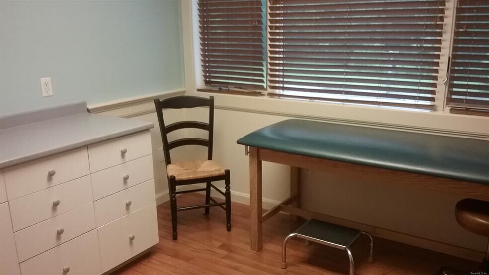 More Photos Of 20 S Anguilla Rd, Pawcatuck Office For Sale