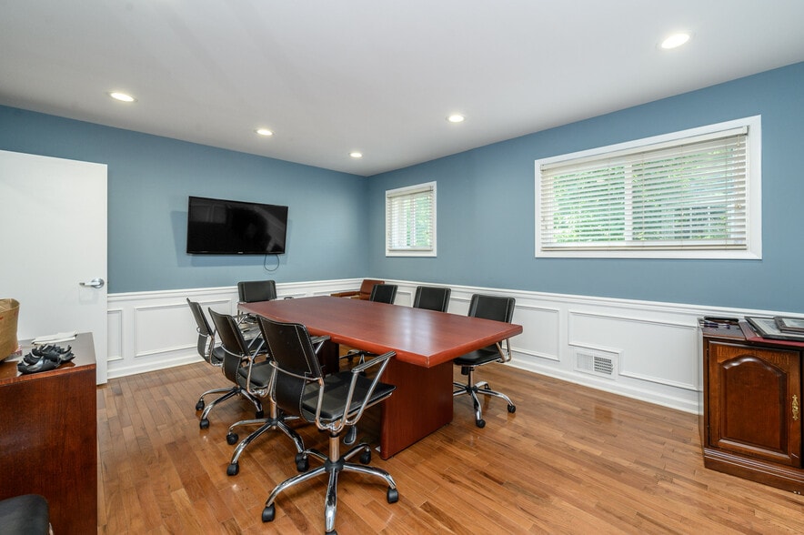 More Photos Of 438 Main St, Spotswood Medical For Sale