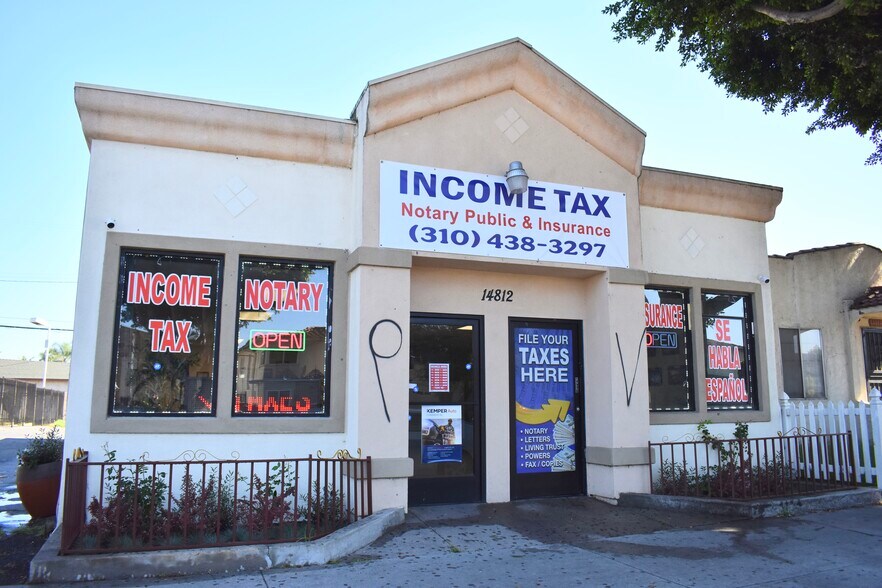 Primary Photo Of 14812 Paramount Blvd, Paramount Fast Food For Sale