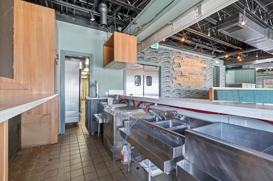 More Photos Of 308 Mediterranean Ave, Virginia Beach Restaurant For Lease