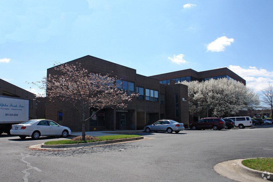 Primary Photo Of 1820 Michael Faraday Dr, Reston Office For Lease