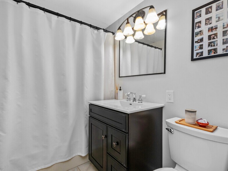 More Photos Of 43 Chestnut St, Boston Apartments For Sale