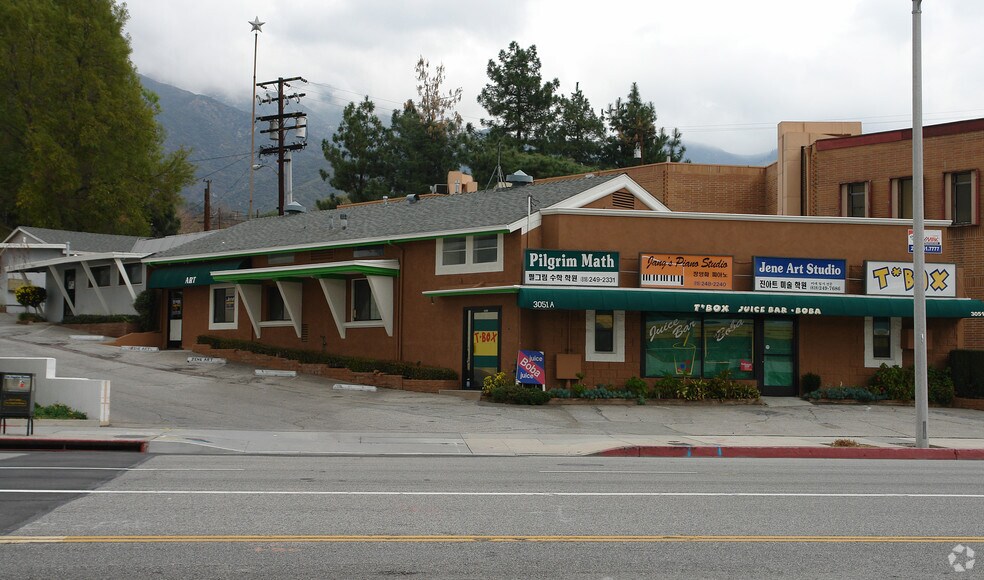 More Photos Of 3051-3055 3/4 Foothill Blvd, La Crescenta Apartments For Lease