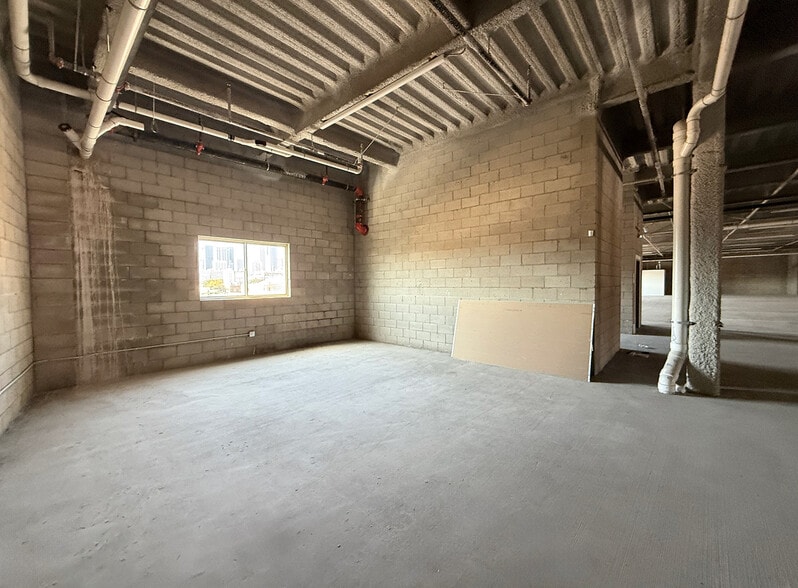 More Photos Of 746-756 Ceres Ave, Los Angeles Warehouse For Lease