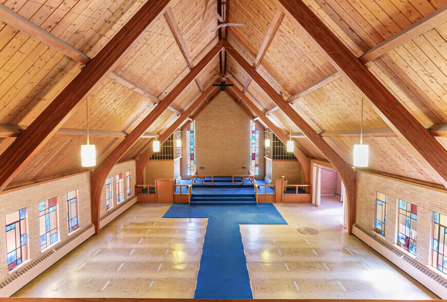 More Photos Of 3955-3995 N Irving St, Denver Religious Facility For Lease