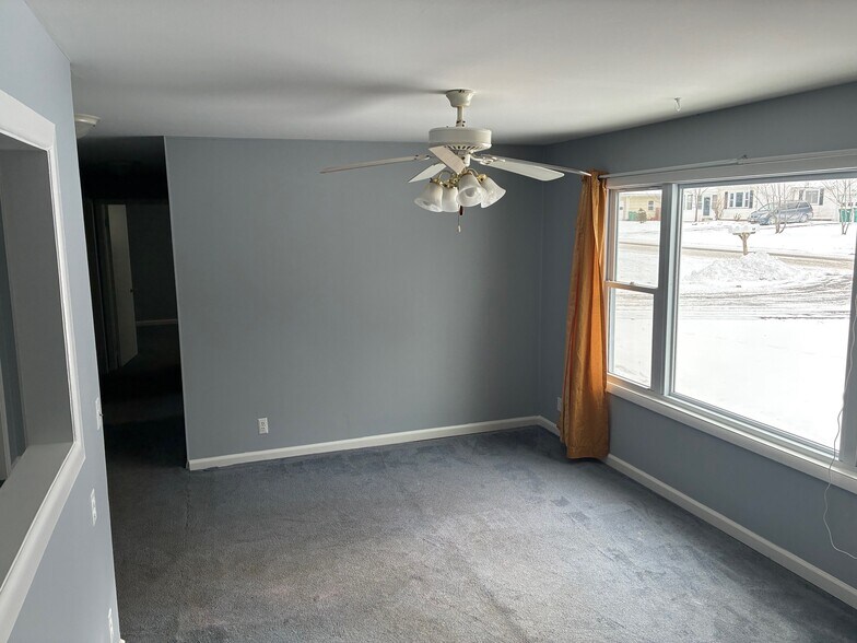 More Photos Of 88 Southern Dr, Rochester Industrial For Sale