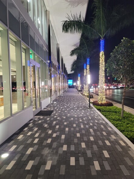 More Photos Of 1000-1100 E Hallandale Beach Blvd, Hallandale Beach Office For Sale