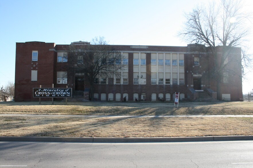 More Photos Of 1900 NW 10th St, Oklahoma City Schools For Sale