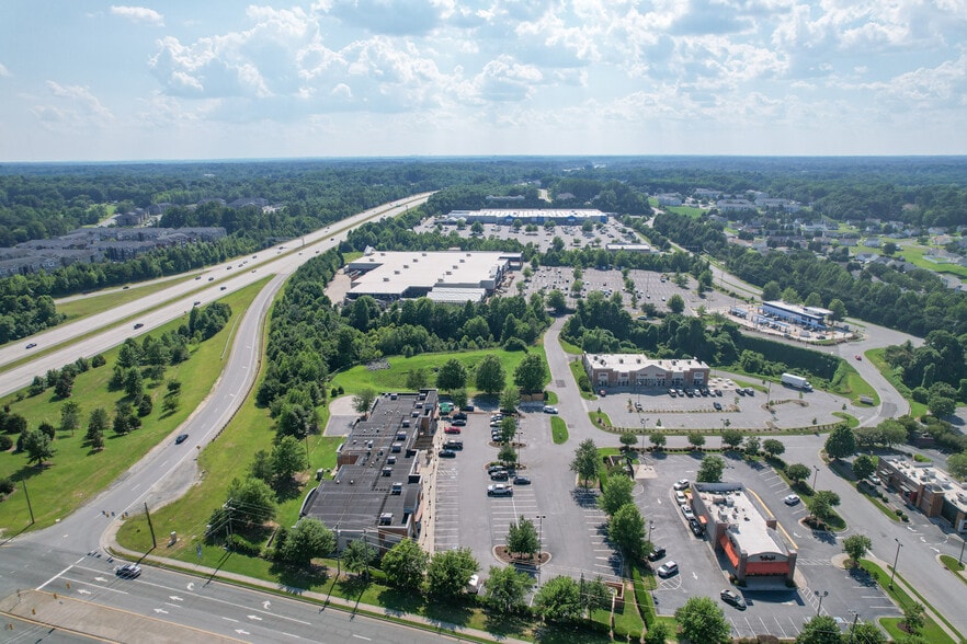 More Photos Of 3711 Elmsley Ct, Greensboro Storefront Retail Office For Lease