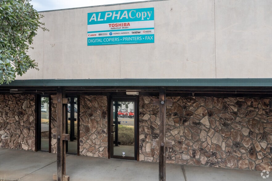 More Photos Of 4300-4356 Caterpillar Rd, Redding Manufacturing For Sale