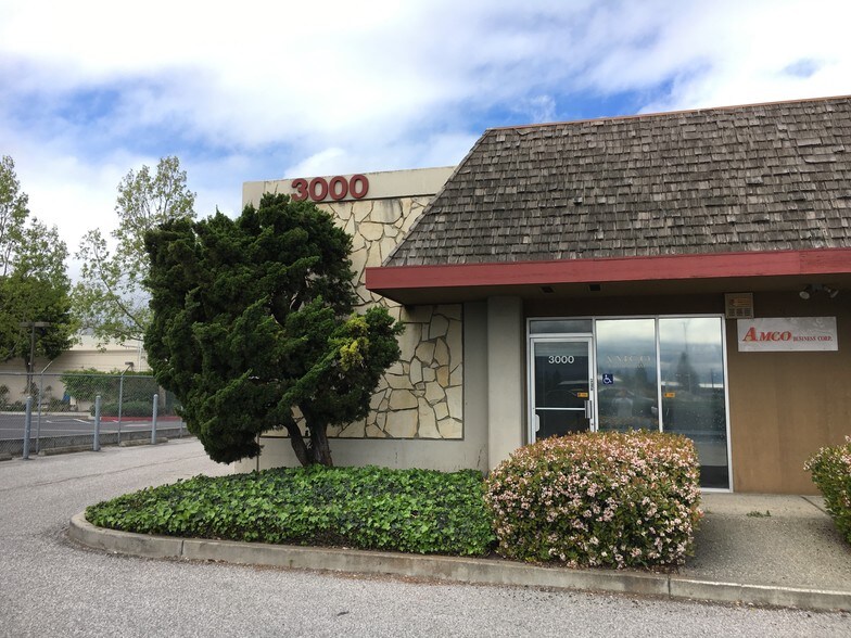 More Photos Of 3000-3016 Lawrence Expy, Santa Clara Service For Lease