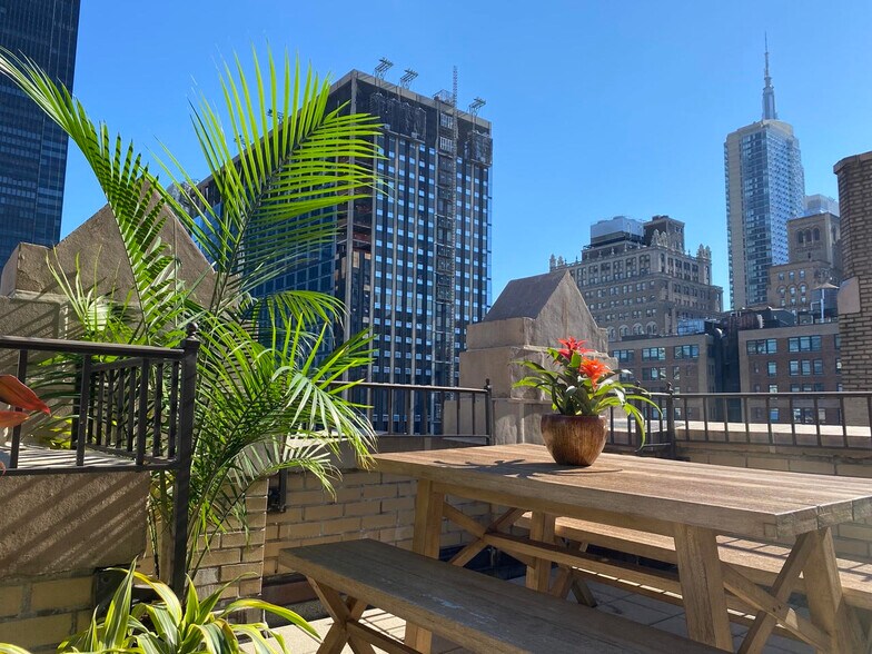 More Photos Of 236 W 30th St, New York Office For Lease