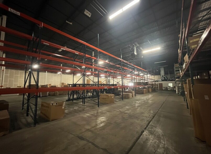 More Photos Of 4210 Will Rogers Pky, Oklahoma City Distribution For Lease