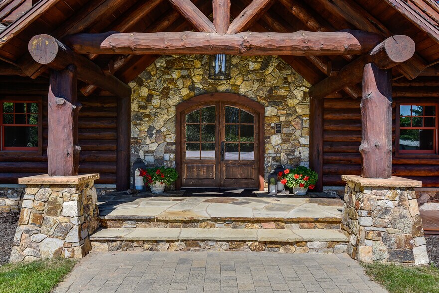 More Photos Of 5771 US Highway 45, Land O Lakes Office For Sale