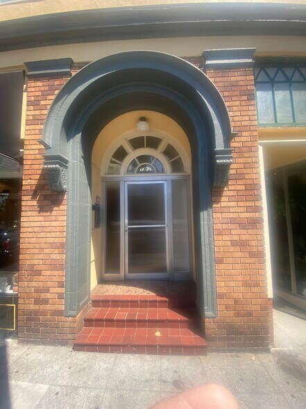 More Photos Of 6008 College Ave, Oakland Storefront Retail Residential For Sale