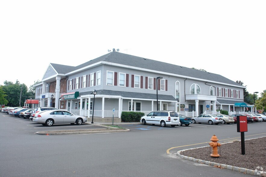 More Photos Of 833 W Park Ave, Ocean Unknown For Lease