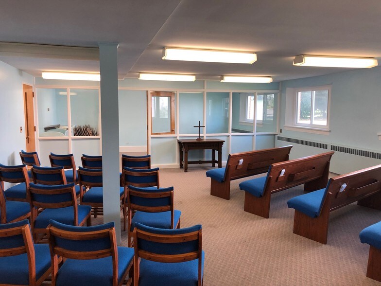 More Photos Of 109 Church St, Palmyra Religious Facility For Sale