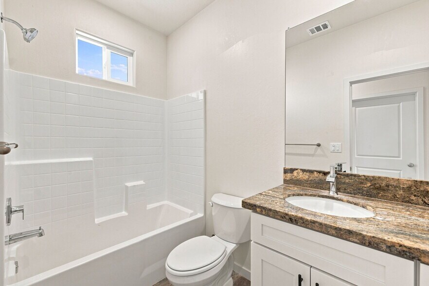 More Photos Of 9121 Prometheus Dr, Bakersfield Apartments For Sale
