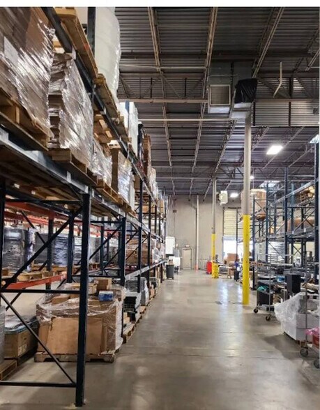 More Photos Of 1620 Rafe St, Carrollton Distribution For Lease