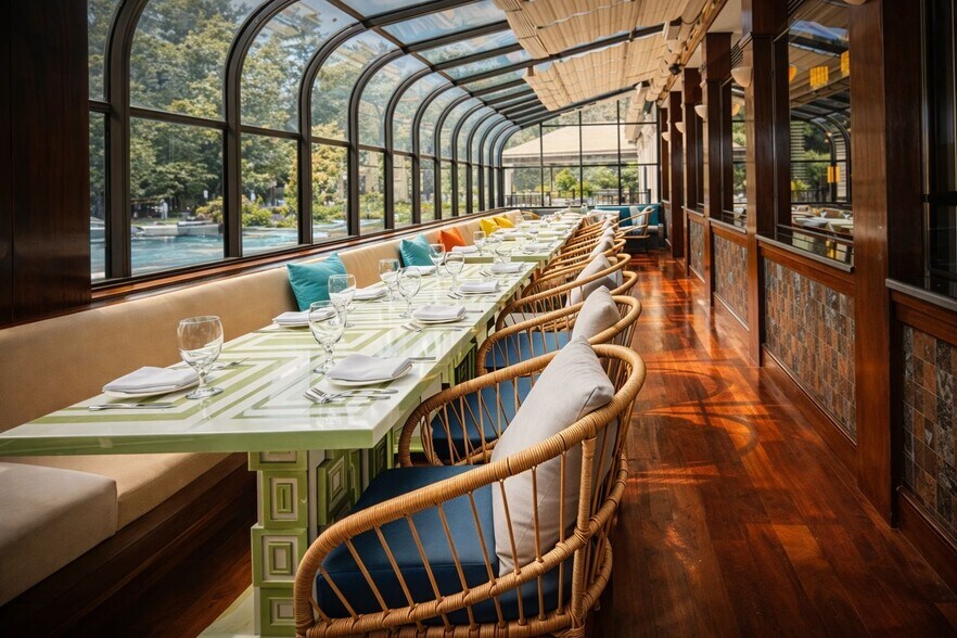 More Photos Of 160 Pawtucket Blvd, Tyngsborough Hotel For Sale