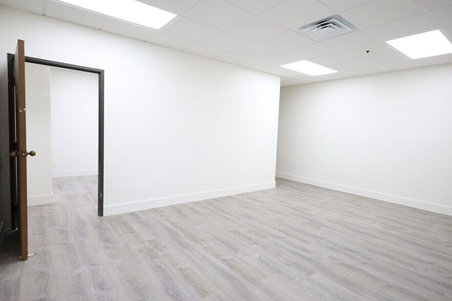 More Photos Of 1801 W Romneya Dr, Anaheim Office Residential For Lease