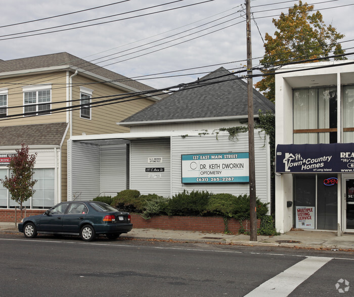 Primary Photo Of 137 E Main St, Smithtown Coworking Space