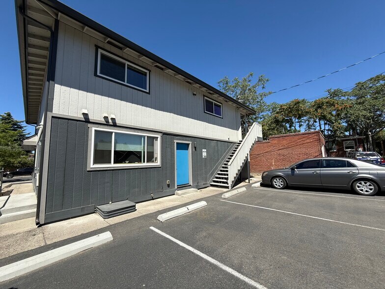More Photos Of 80 Vine St, Reno Apartments For Sale