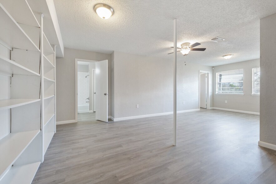 More Photos Of 4806 Pecan Springs Rd, Austin Land For Sale